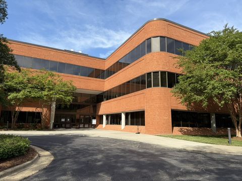 Front entrance of the building housing Carolina Collegiate High School